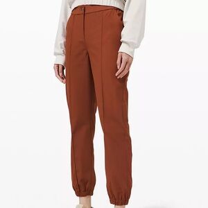 Lululemon Warpstreme High-Rise 7/8 Jogger size 8 dark terracotta
